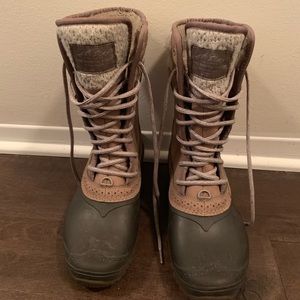 North face snow boot